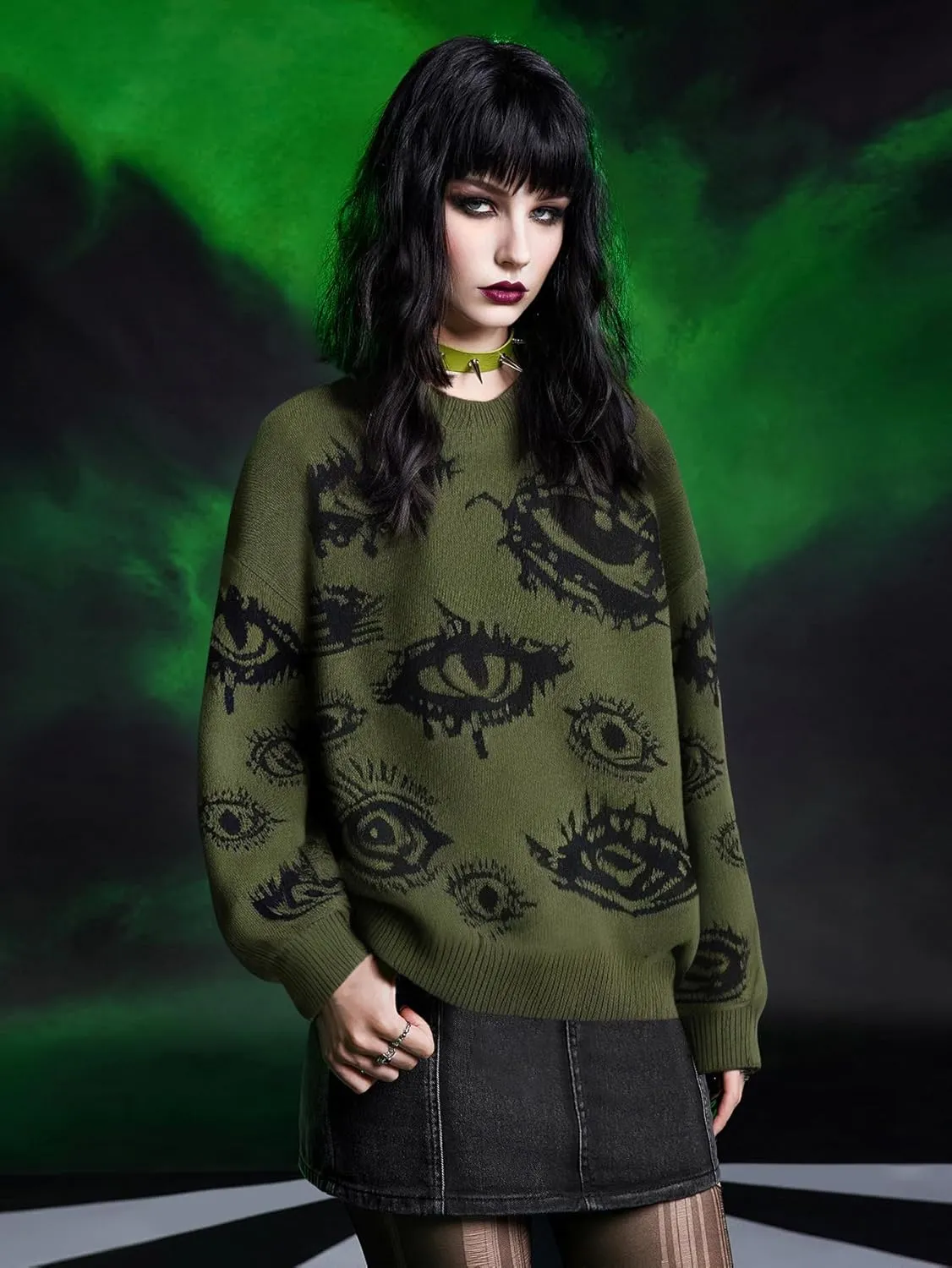 Floerns Women's Goth Grunge Punk Halloween Christmas Graphic Print Long Sleeve Drop Shoulder Sweaters Pullover Tops