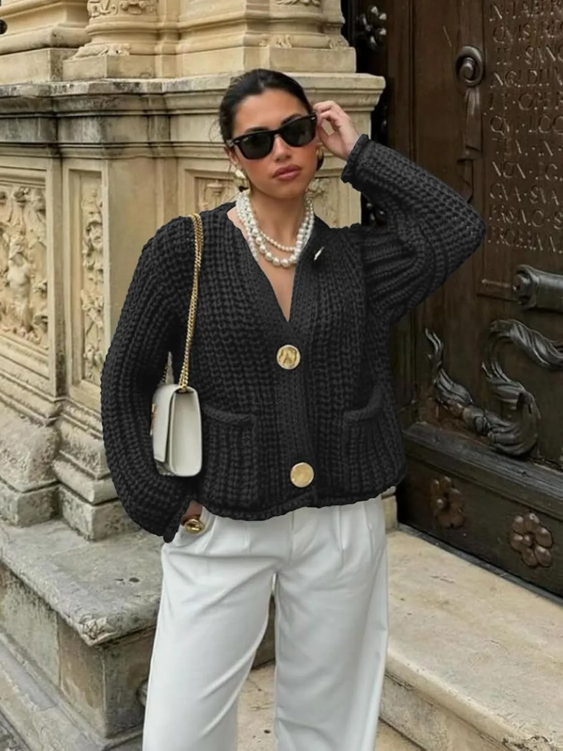 Saodimallsu Womens Button Up Sweaters Fall Chunky Knit Cropped Trendy Crewneck Loose Cardigan with Pockets