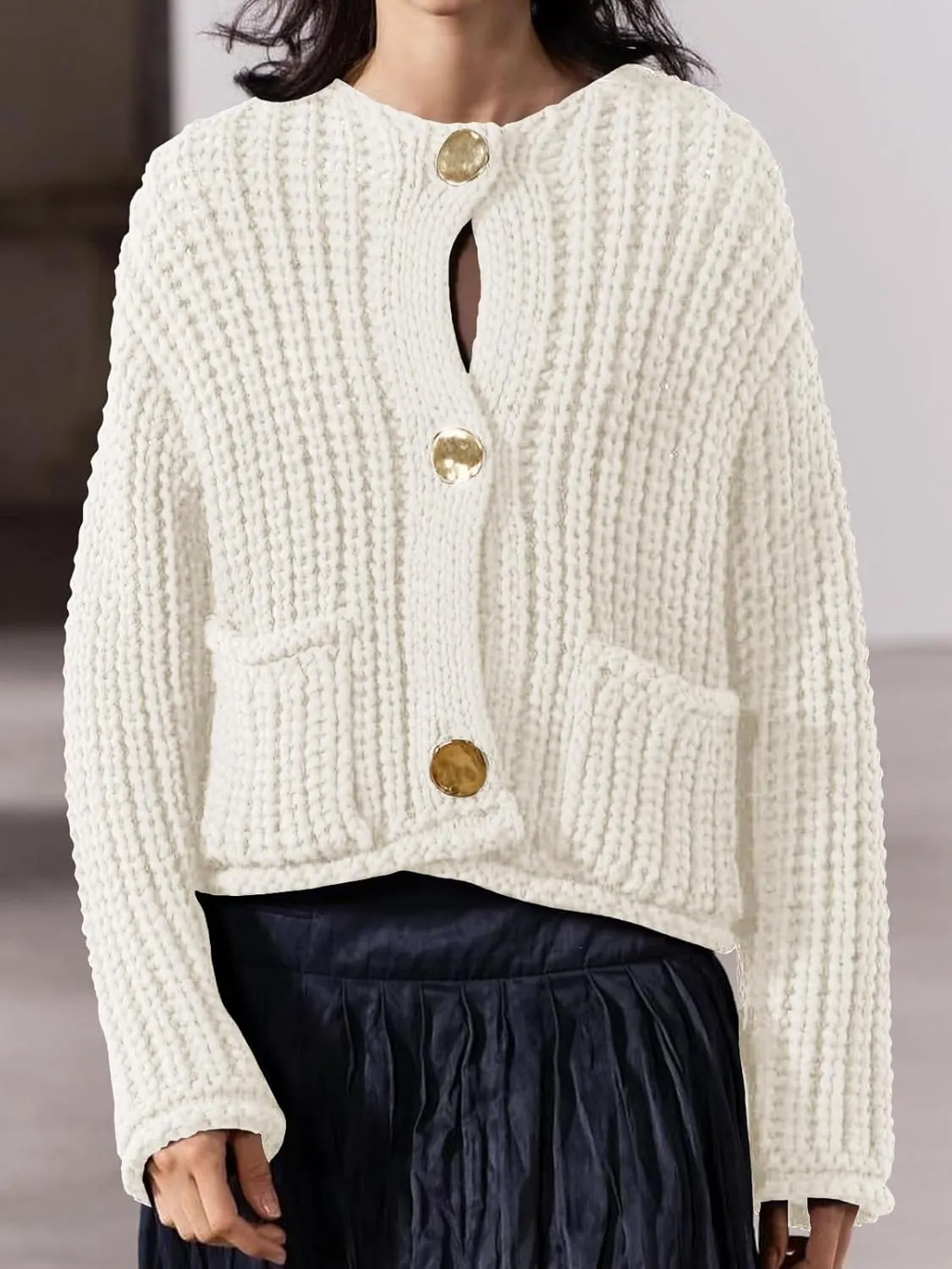 Saodimallsu Womens Button Up Sweaters Fall Chunky Knit Cropped Trendy Crewneck Loose Cardigan with Pockets